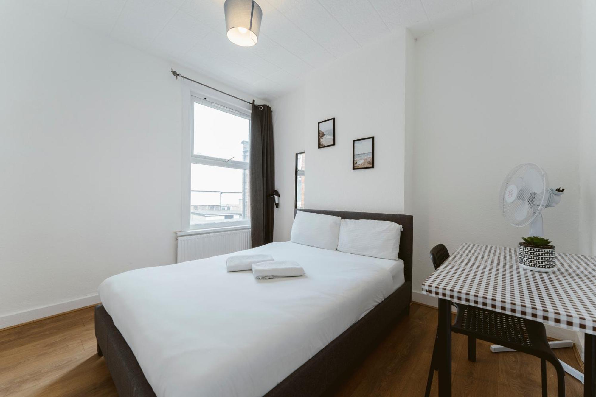Manor House Great Rooms To Stay Лондон Экстерьер фото