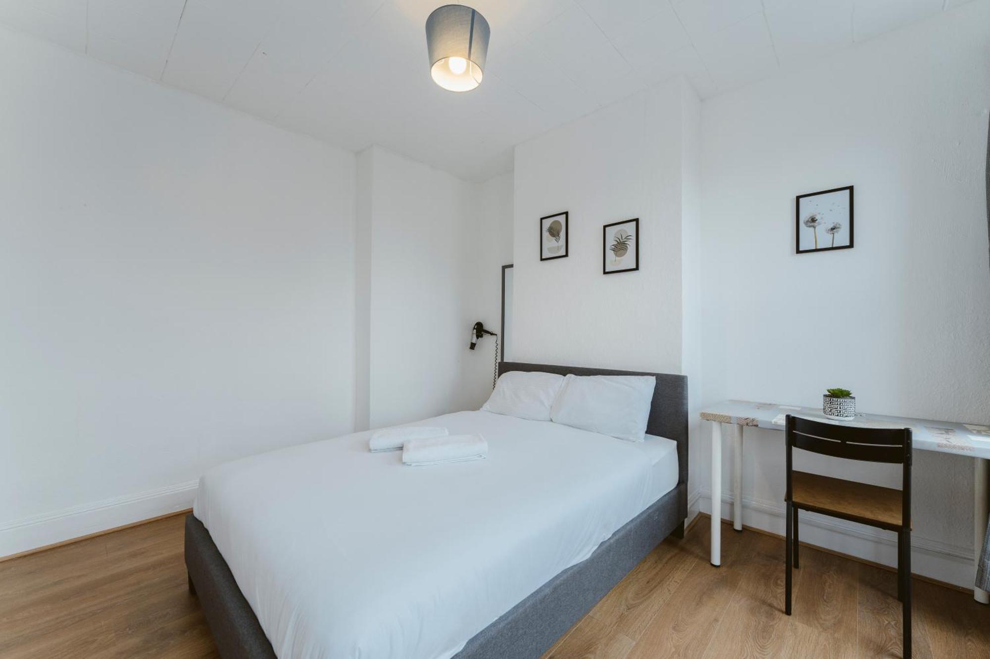 Manor House Great Rooms To Stay Лондон Экстерьер фото