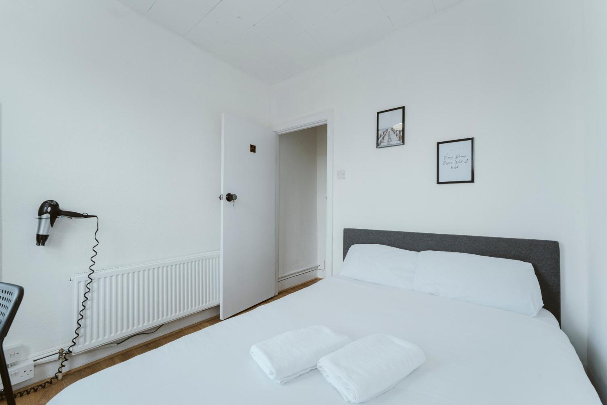 Manor House Great Rooms To Stay Лондон Экстерьер фото