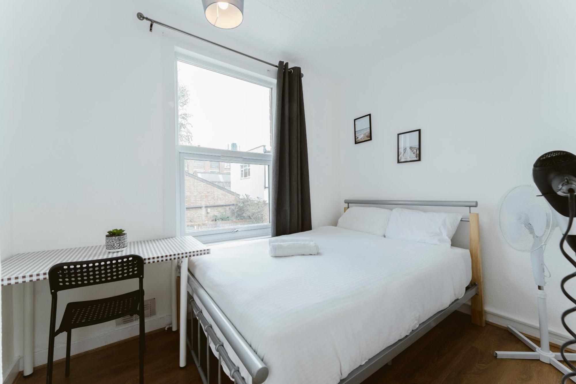 Manor House Great Rooms To Stay Лондон Экстерьер фото